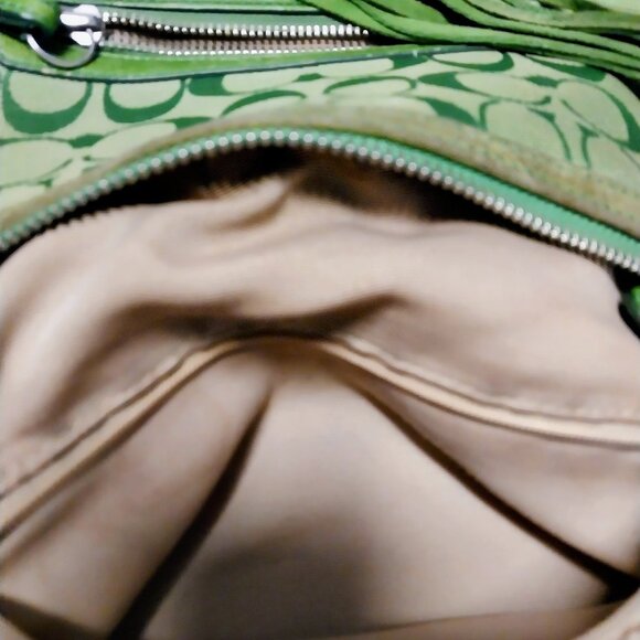 COACH Neon Lime Green Signature Monogram Soho Y2K Bag RARE Color Tassel 9362 - Picture 16 of 16